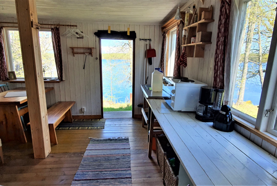 Lövudden - lakeside cabin