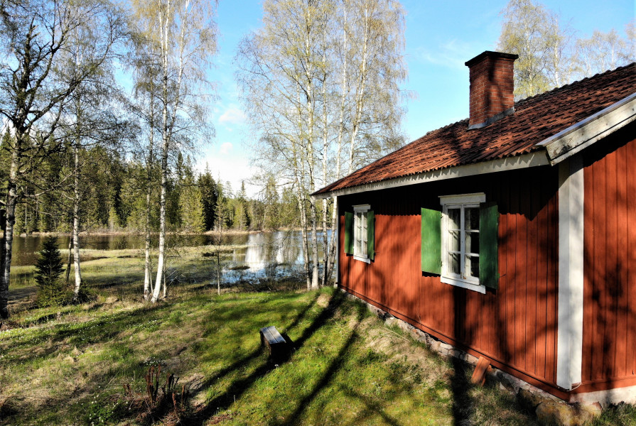 Västra Vintersjön - lakeside cabin