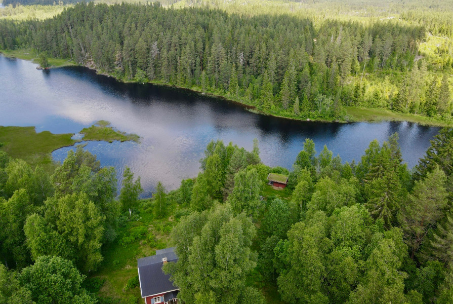 Östra Vintersjön - lakeside cabin